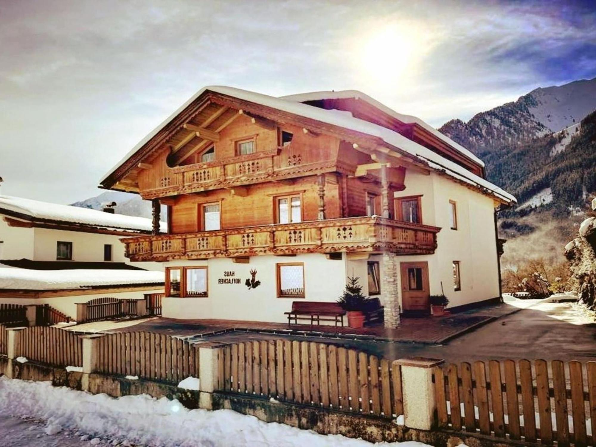 Apartment In Mayrhofen With A Balcony ภายนอก รูปภาพ