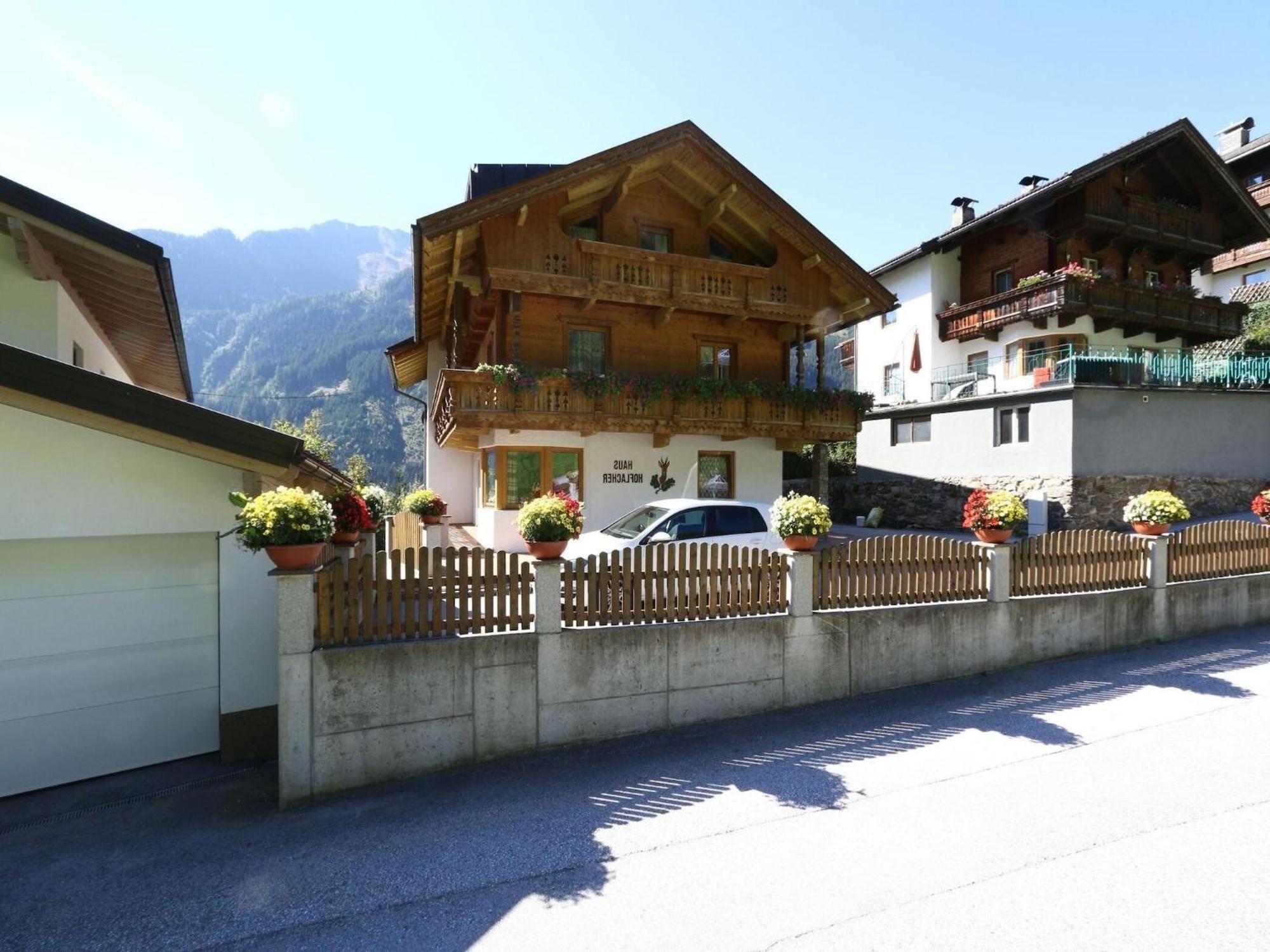Apartment In Mayrhofen With A Balcony ภายนอก รูปภาพ